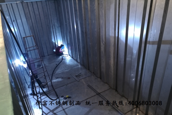 不銹鋼肋板水箱生產廠家